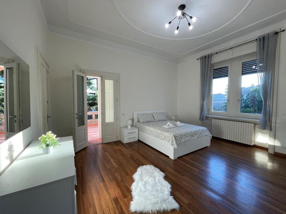 Bg Central President Suite Con Parcheggio - Vista Citta Alta Bergamo Luaran gambar