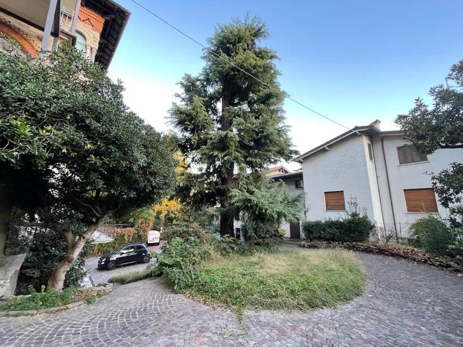 Bg Central President Suite Con Parcheggio - Vista Citta Alta Bergamo Luaran gambar