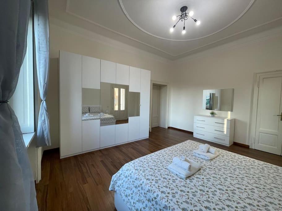 Bg Central President Suite Con Parcheggio - Vista Citta Alta Bergamo Luaran gambar