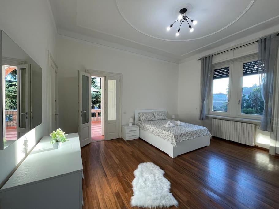 Bg Central President Suite Con Parcheggio - Vista Citta Alta Bergamo Luaran gambar