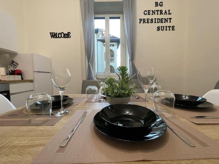Bg Central President Suite Con Parcheggio - Vista Citta Alta Bergamo Luaran gambar