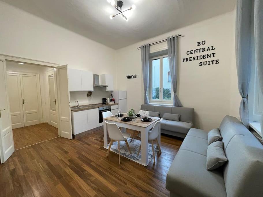 Bg Central President Suite Con Parcheggio - Vista Citta Alta Bergamo Luaran gambar